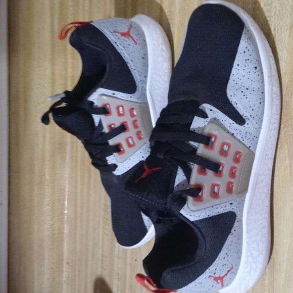 JORDAN LUNAR GRIND BLACK CEMENT MEN'S ATHLETIC SNEAKERS